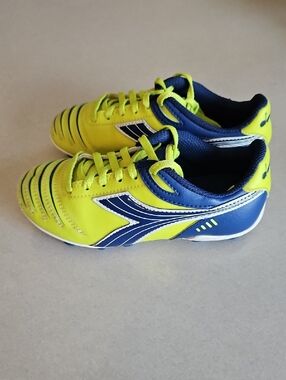 Diadora Soccer Cleats